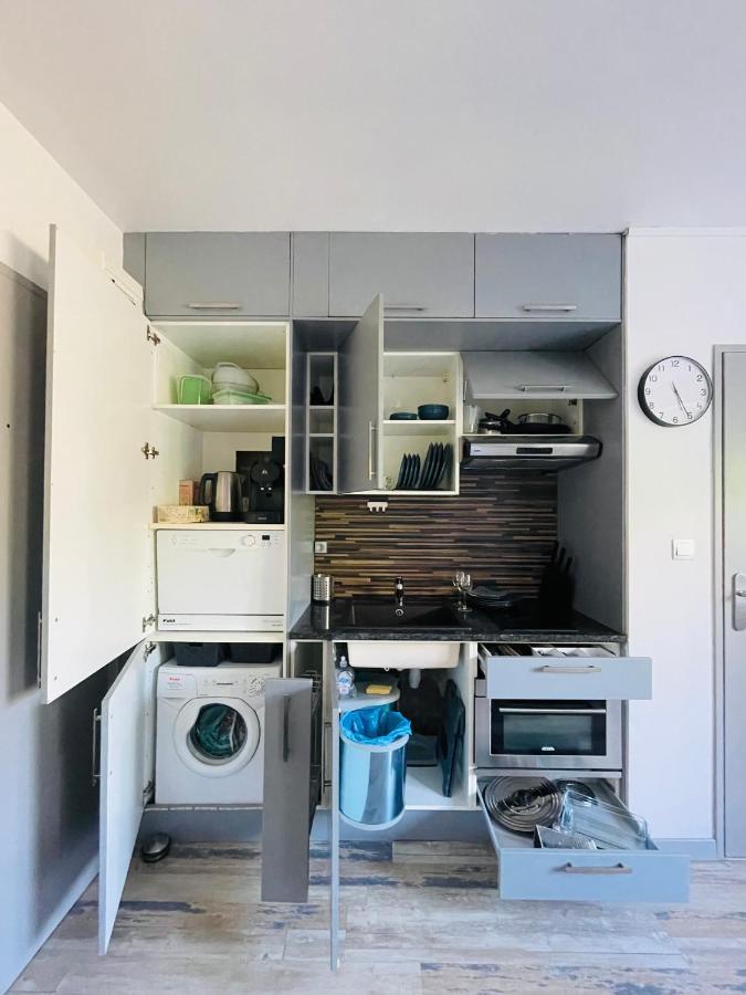Dnn - Stylish - Free Wifi, Netflix And Parking - Min Away To Basel And Airport - Dishwasher, Washing Machine Apartment *