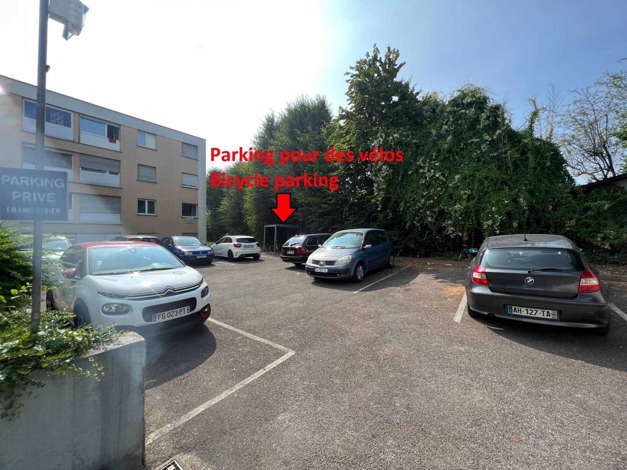 Dnn: Stylish With Free Wifi And Parking Near Basel Apartment Saint-Louis (Haut-Rhin)